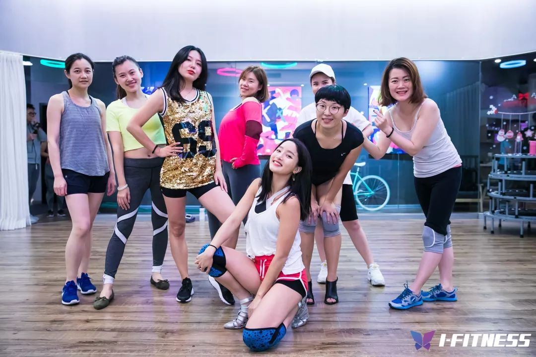 韩国女足人气明星金素丽跨界加盟歌唱比赛的简单介绍